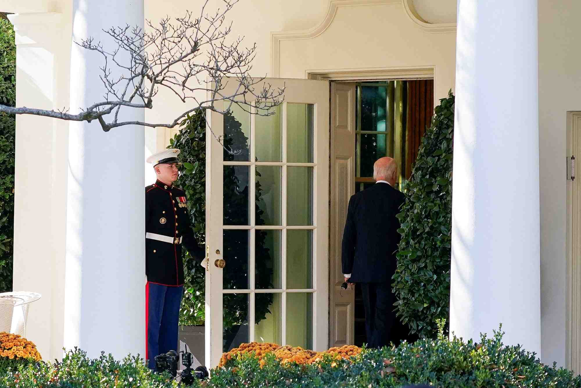 Le president americain joe biden prononce un discours sur les resultats des elections de 2024 et la prochaine transition presidentielle, dans la roseraie de la maison blanche a washington