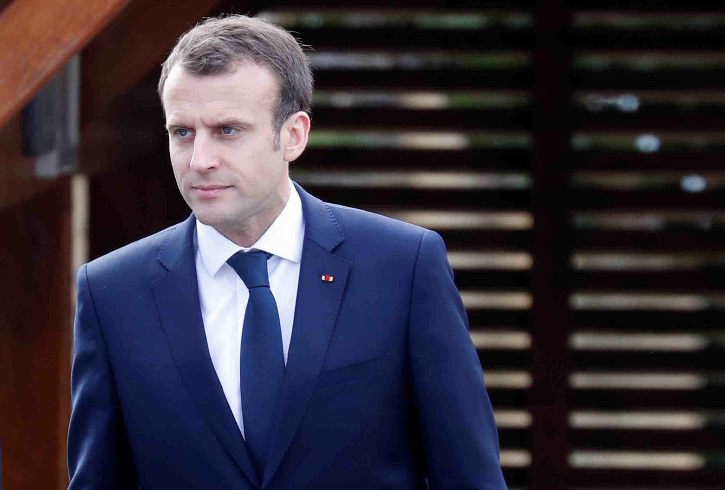 Douma: la france a des preuves, frappera "en temps voulu", declare macron