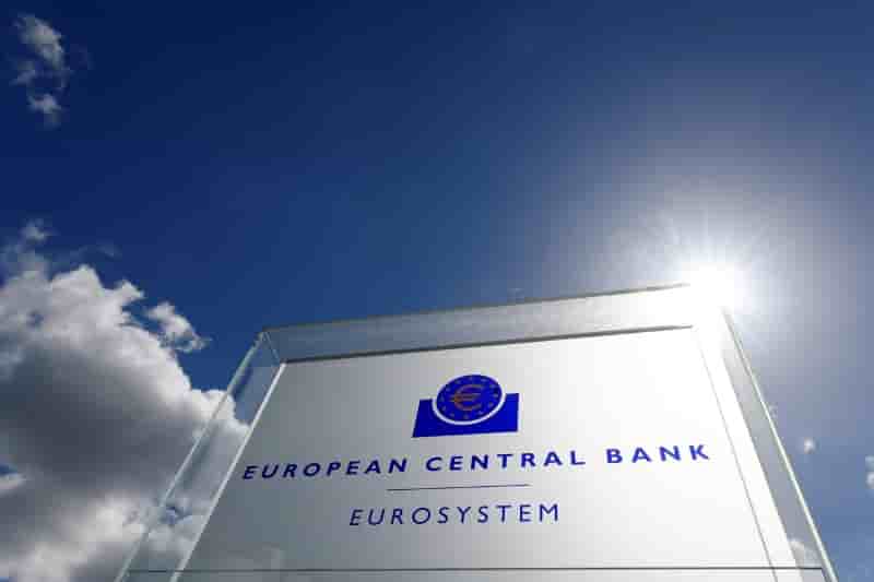 La bce a reduit ses achats de titres italiens