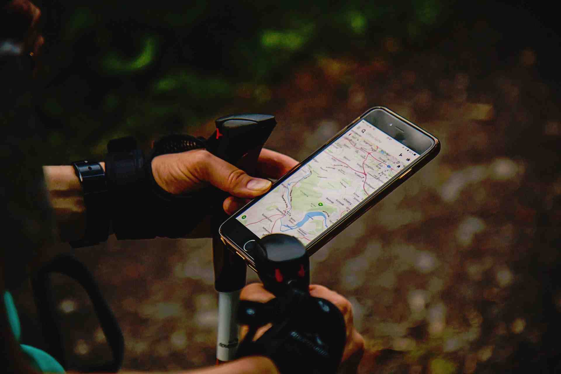 Rando, GPS, StockSnap via Pixabay