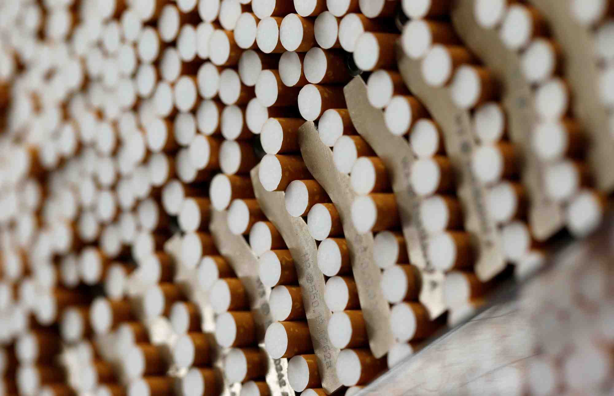 Bat pessimiste pour les ventes de cigarettes, le titre chute