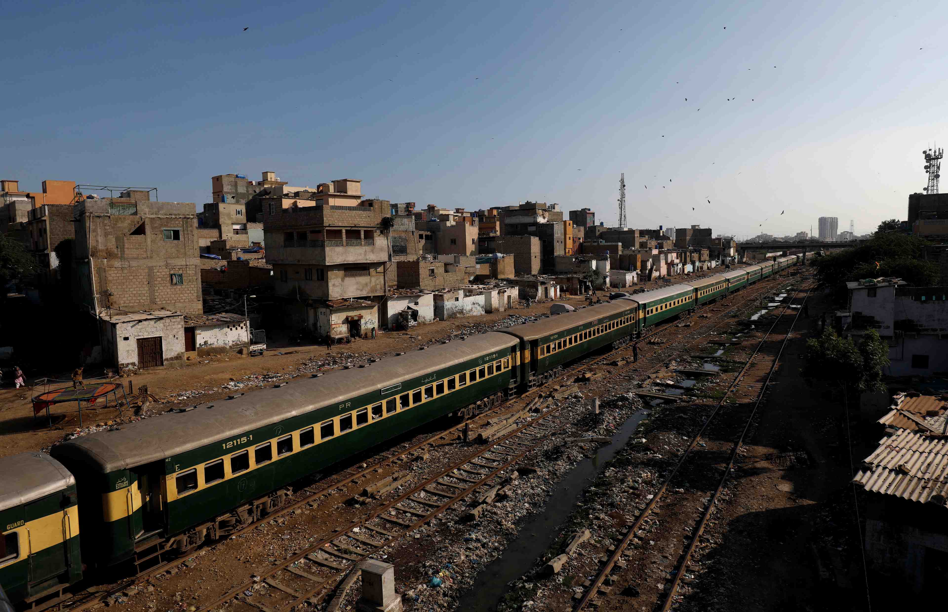 Feu vert du pakistan a un contrat de modernisation massif co-finance par la chine