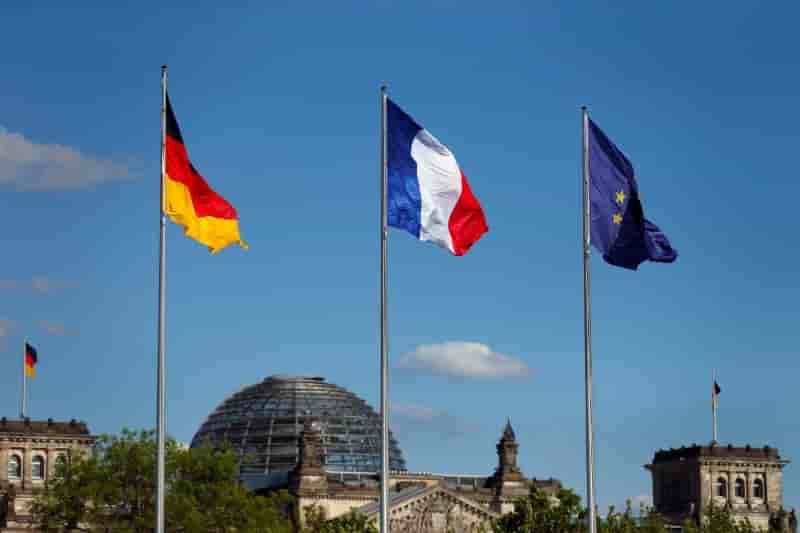 Mise en place d'un pacte de defense europeen