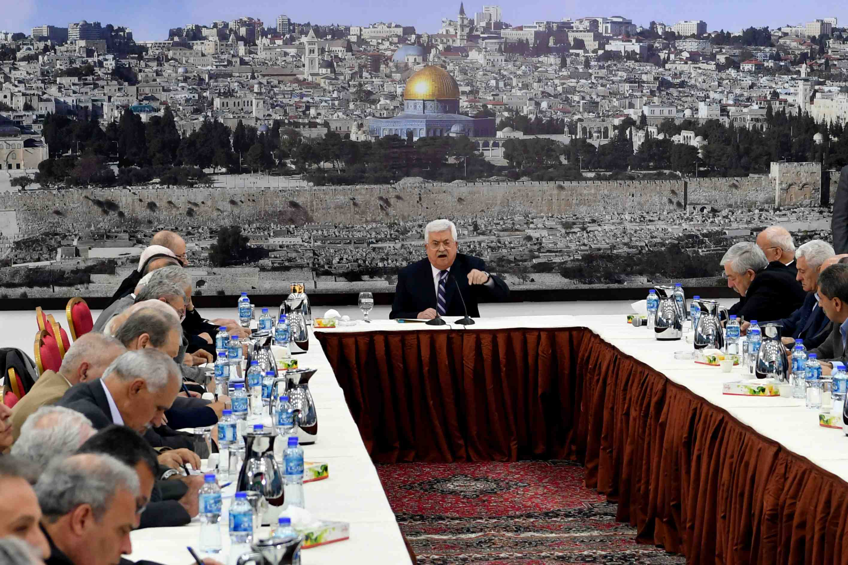 Abbas accuse le hamas d'etre responsable de l'attaque contre hamdallah