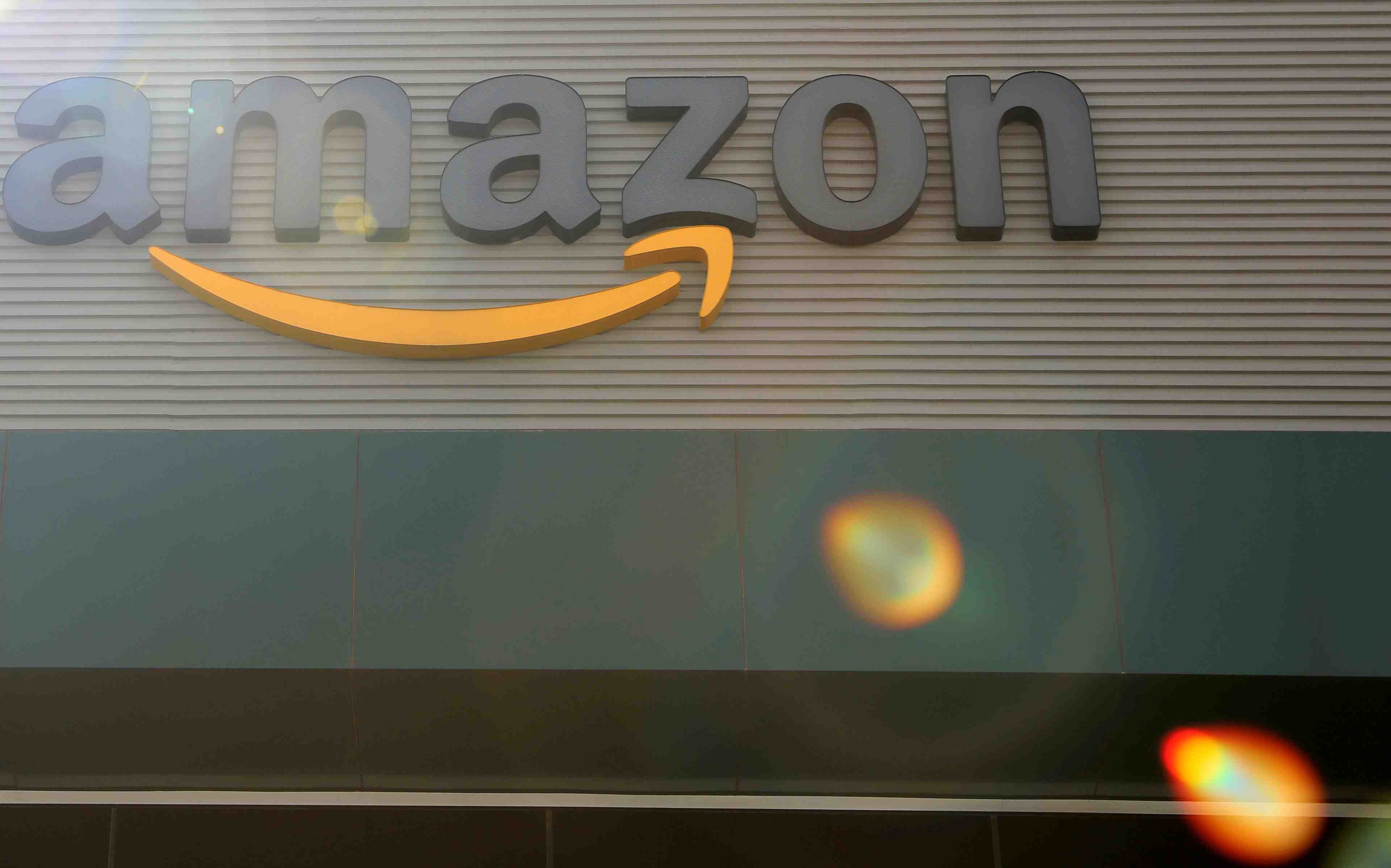 Amazon condamne a une amende de 4 millions d'euros par la justice francaise