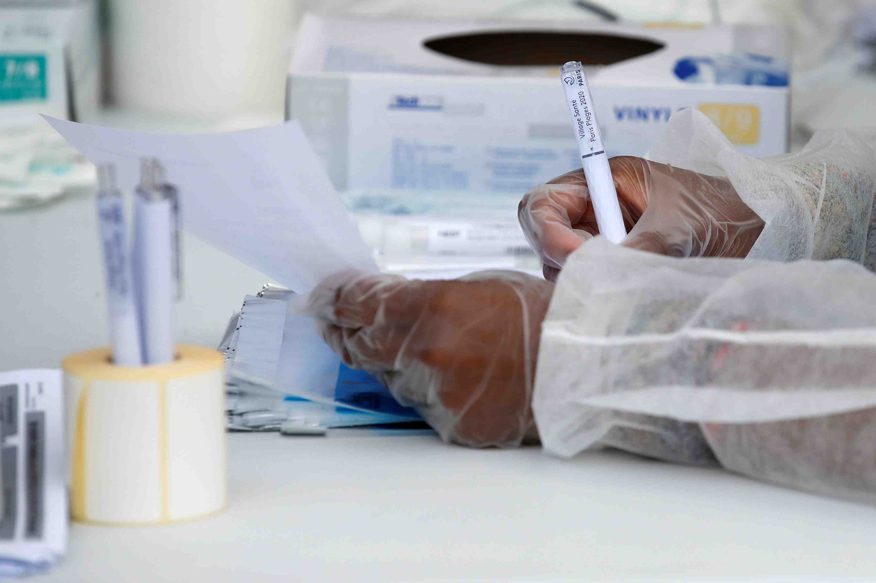 7.379 nouveaux cas d'infection par le coronavirus en 24 heures