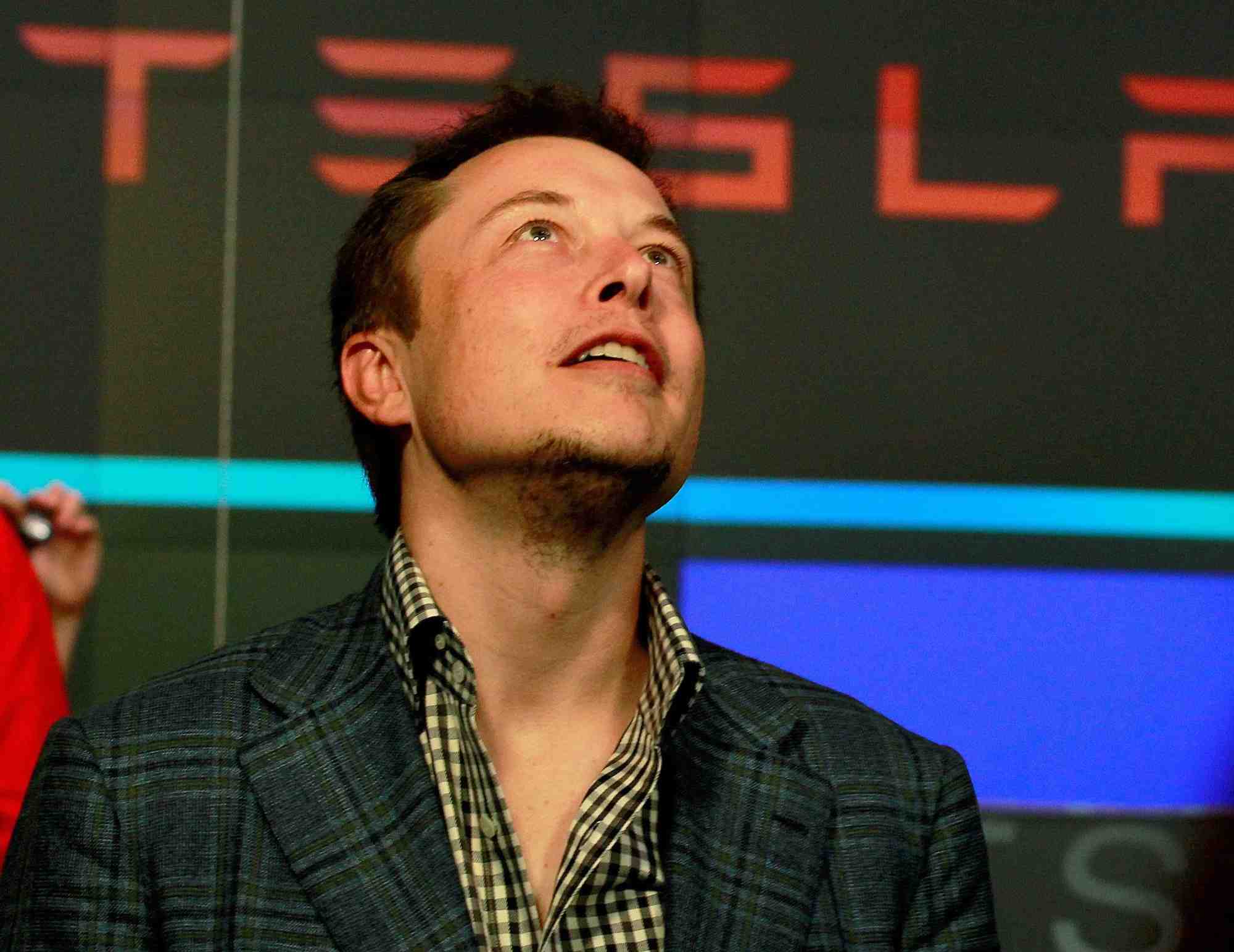 Tesla livre 241.300 voitures au 3e trimestre, davantage que prevu