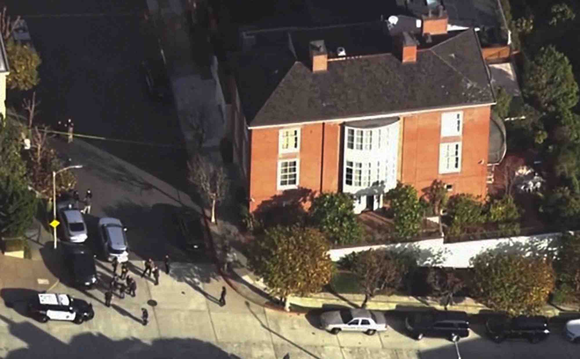 Le mari de la presidente de la chambre des representants des etats-unis, nancy pelosi, violemment agresse lors de l'effraction de leur maison a san francisco