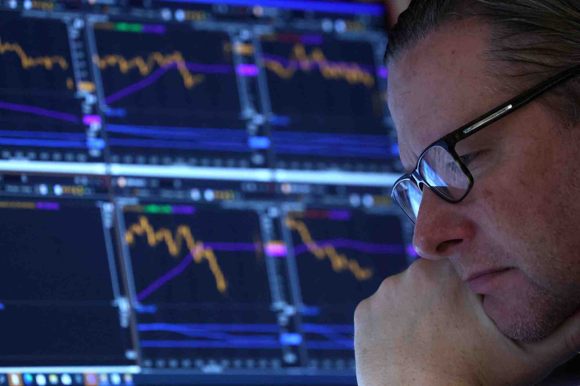 Un trader a la bourse de new york (nyse)