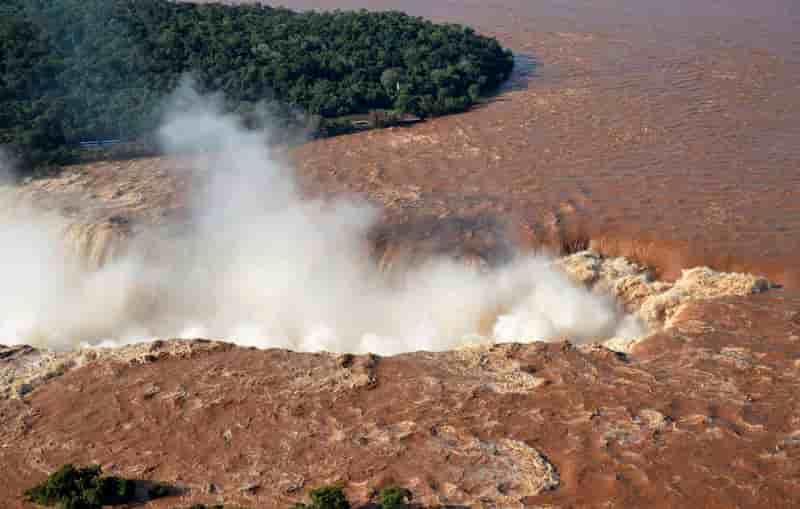 Des inondations font une dizaine de morts dans le sud du Brésil