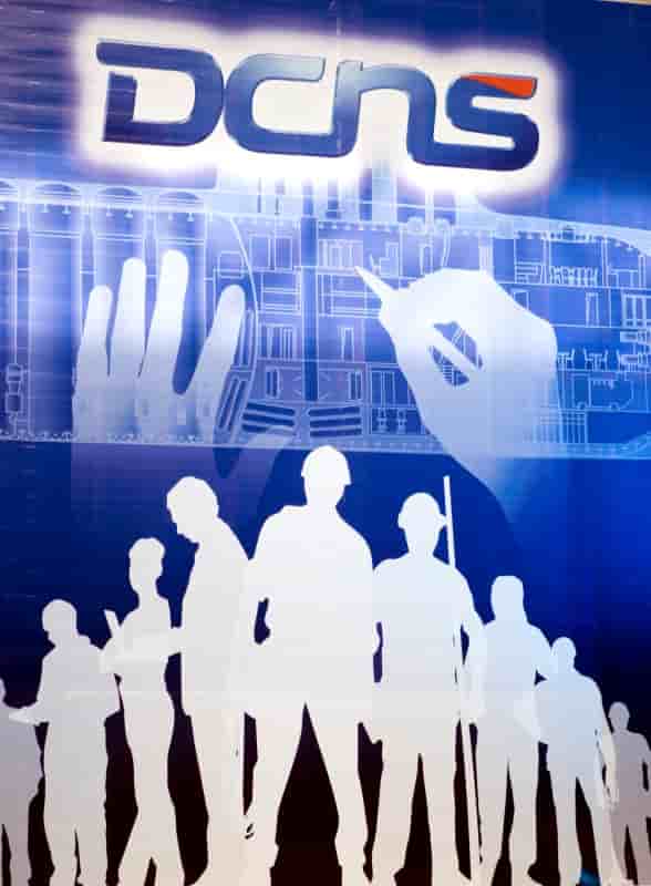 Dcns vise un retour a l'equilibre en 2015