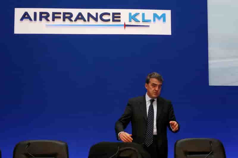 Le depart du pdg d'air france-klm sanctionne en bourse