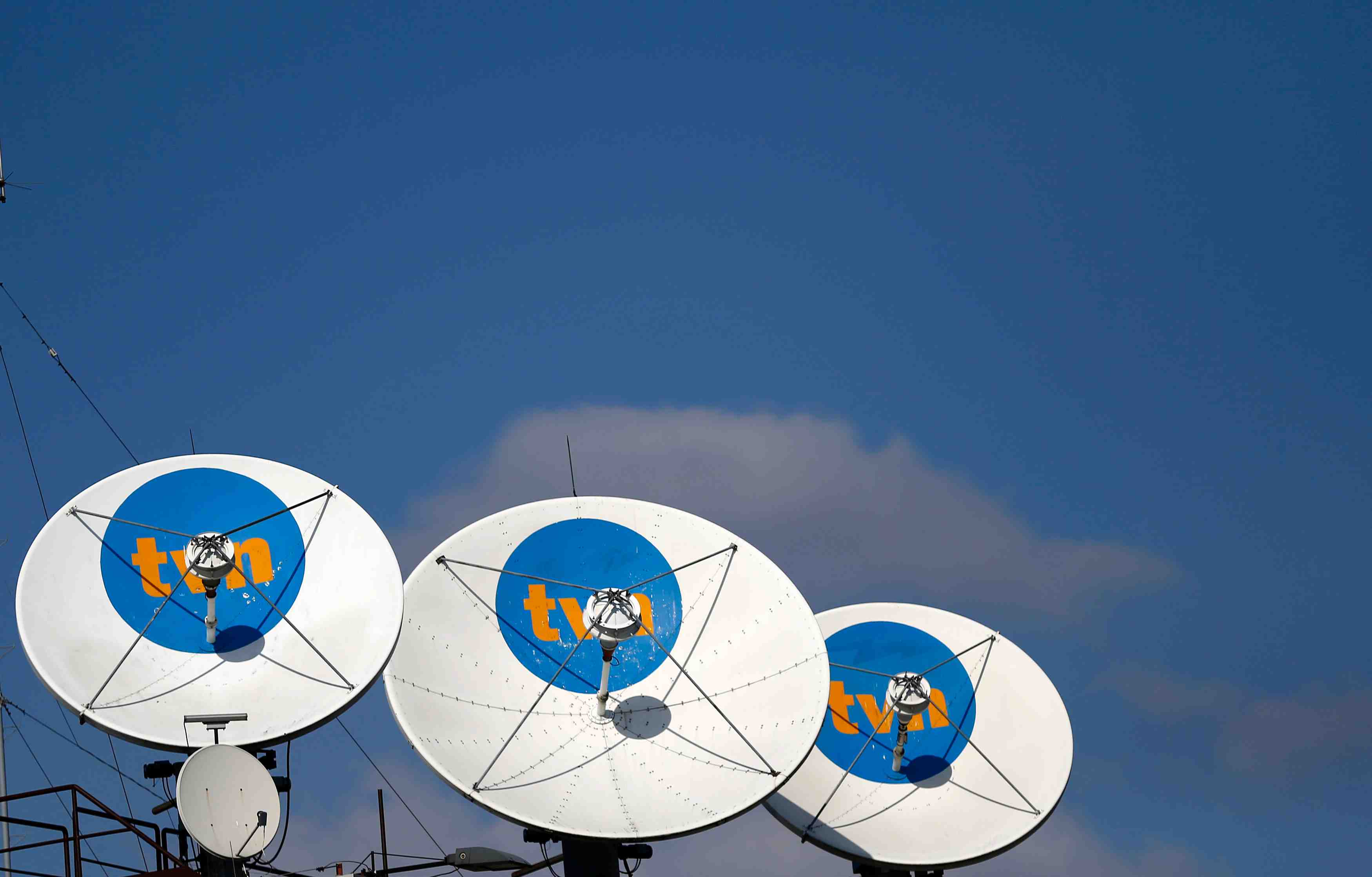 Pologne: l'autorite de l'audiovisuel seme le doute sur l'avenir d'une chaine controlee par des interets us