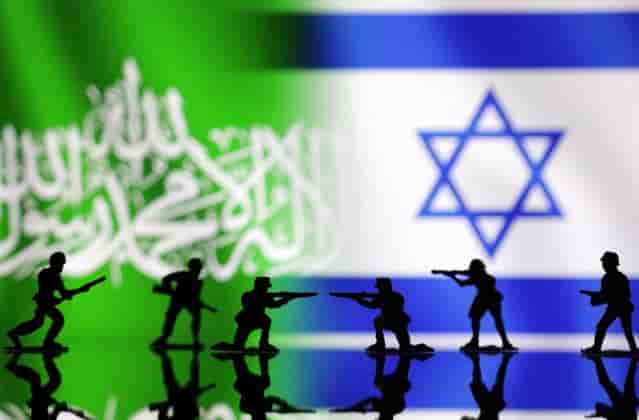 Illustration de soldats de plomb et les drapeaux du hamas et d'israel