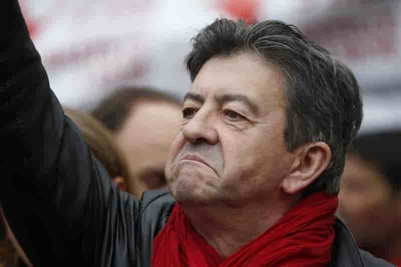 Le Monde condamne les attaques de Mélenchon
