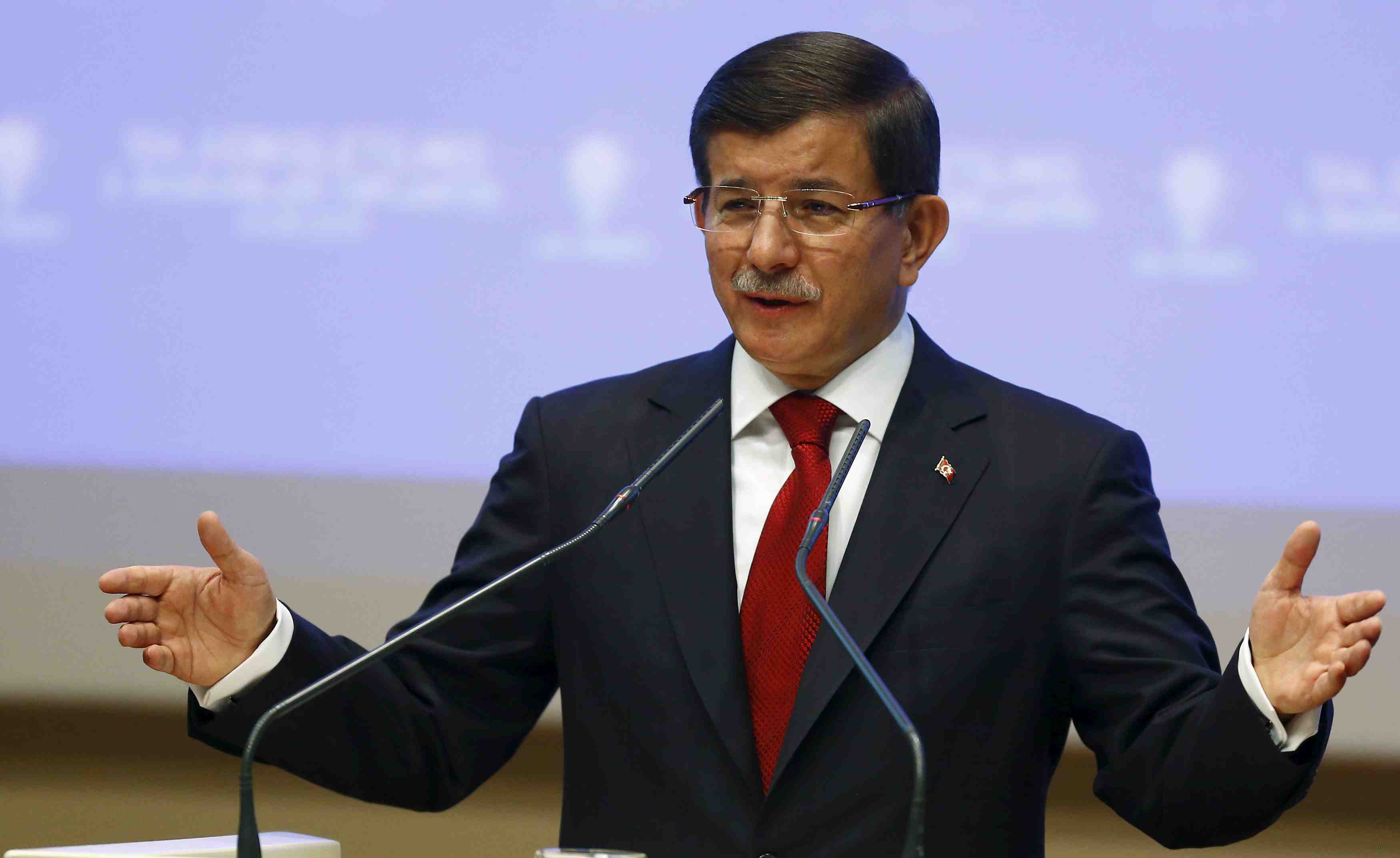 En turquie, erdogan approuve le gouvernement interimaire proposee par davutoglu