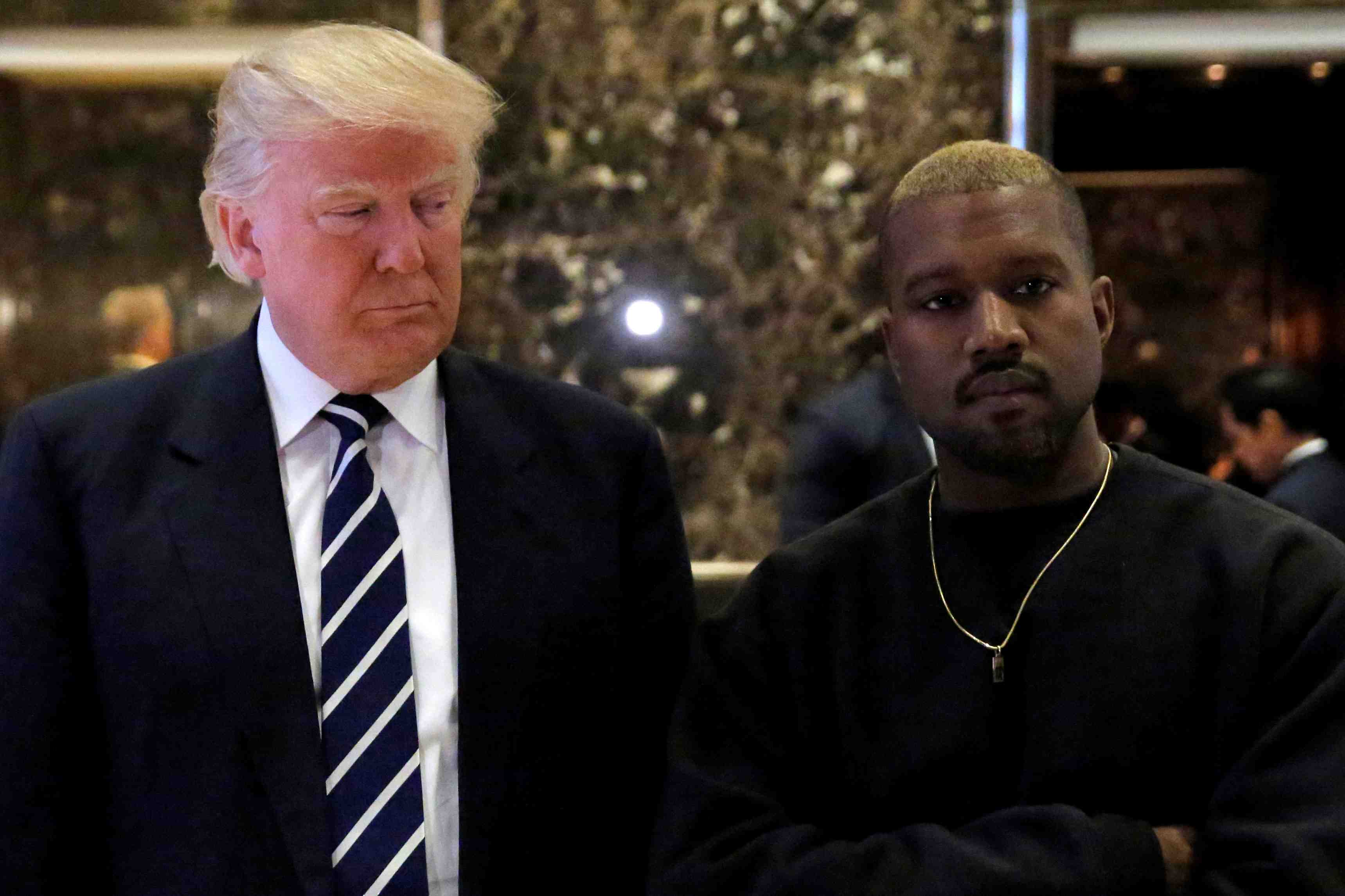 Le rappeur kanye west loue trump, estime que l'esclavage a ete un choix