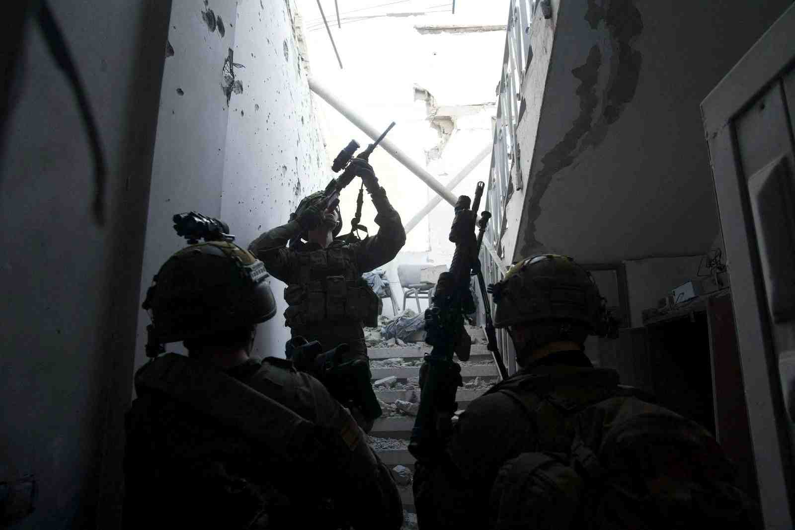 Des soldats israeliens lors d'une operation terrestre dans la bande de gaza