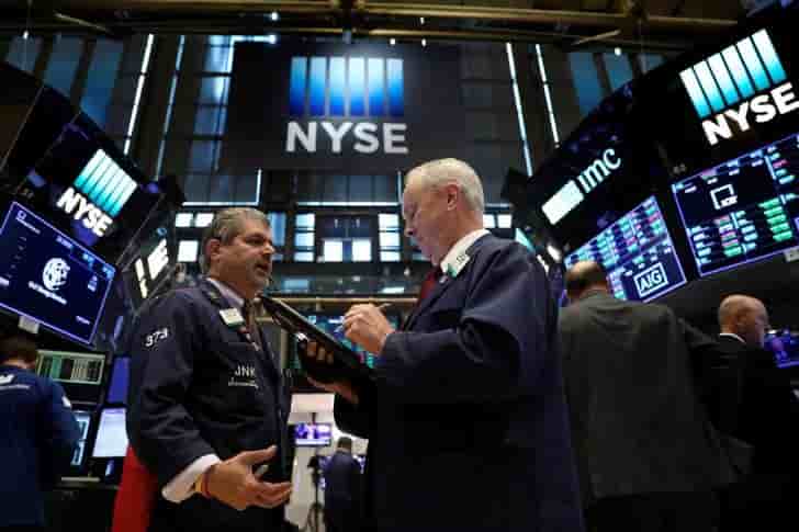 Les marches americains finissent en baisse