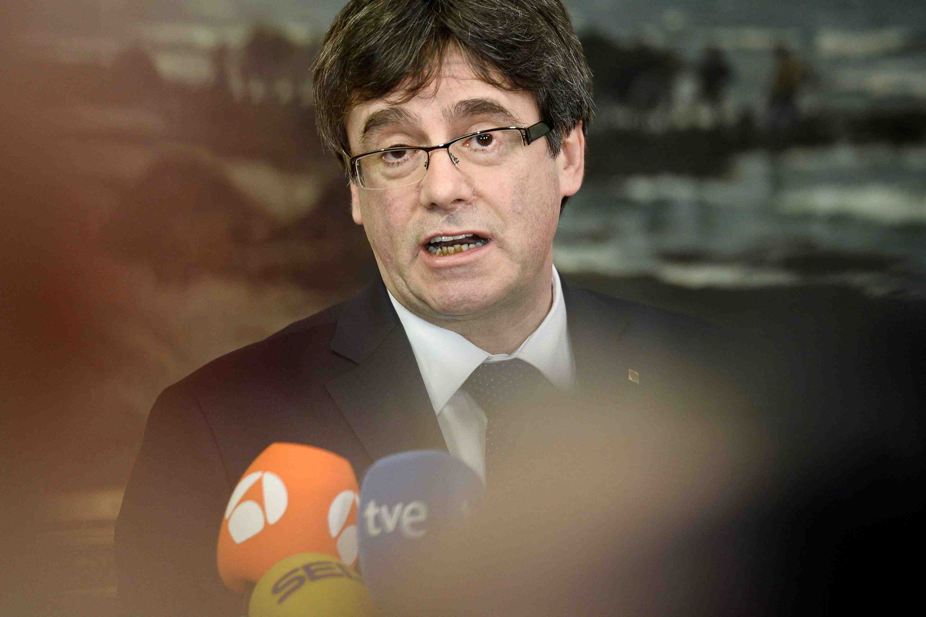 Puigdemont: mon retour a barcelone serait bon pour la democratie