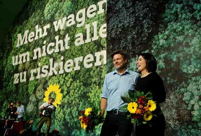 Robert Habeck et Annalena Baerbock après leur réélection samedi 16 novembre.