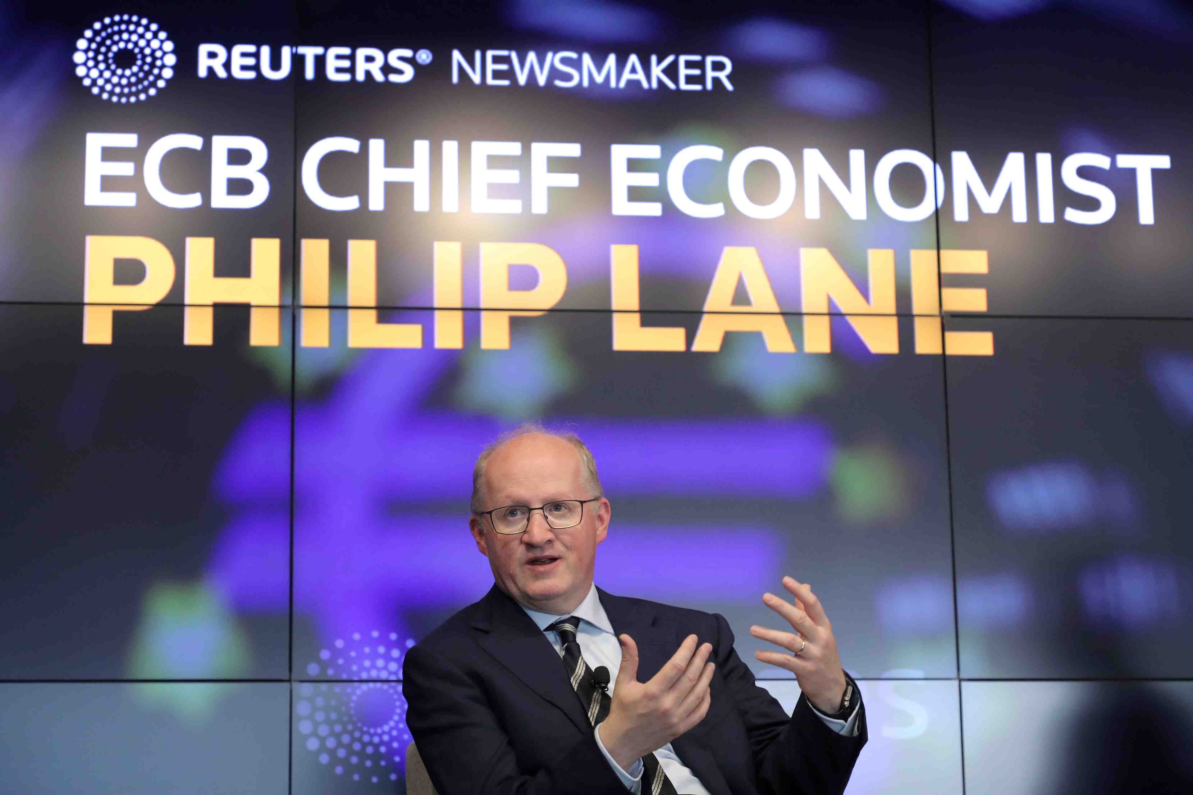 Philip lane tempere la portee des recents bons indicateurs economiques