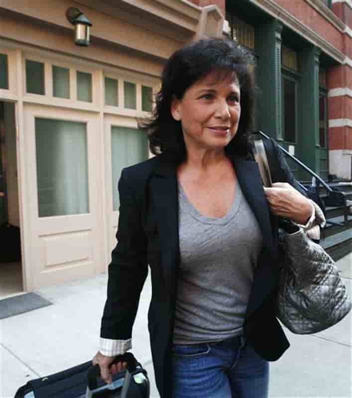 UN SONDAGE CSA DÉSIGNE ANNE SINCLAIR COMME LA FEMME DE L'ANNÉE