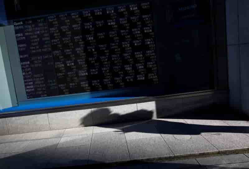 Tokyo termine en hausse