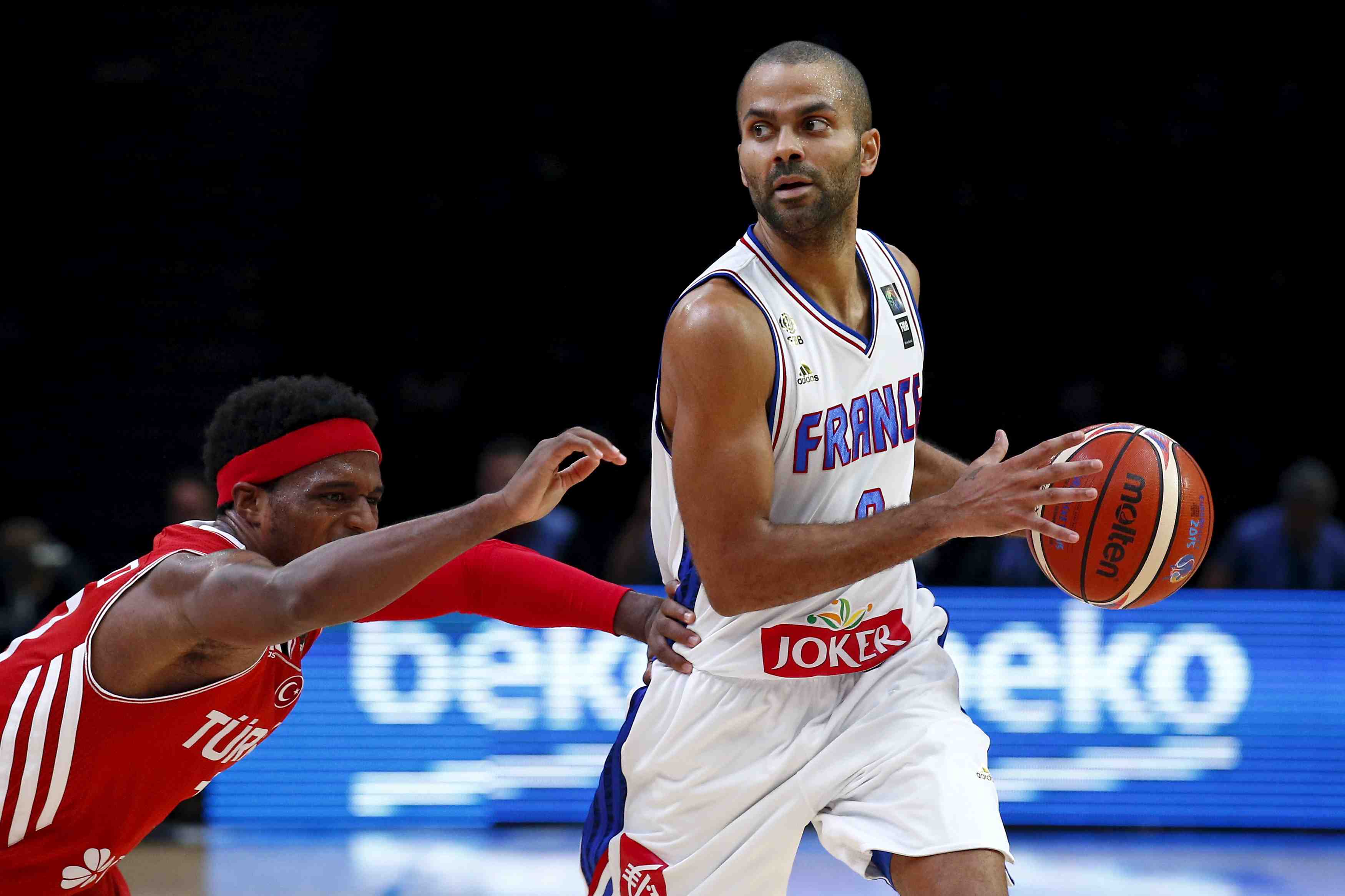 Tony parker rachete deux stations de sports d'hiver dans l'isere