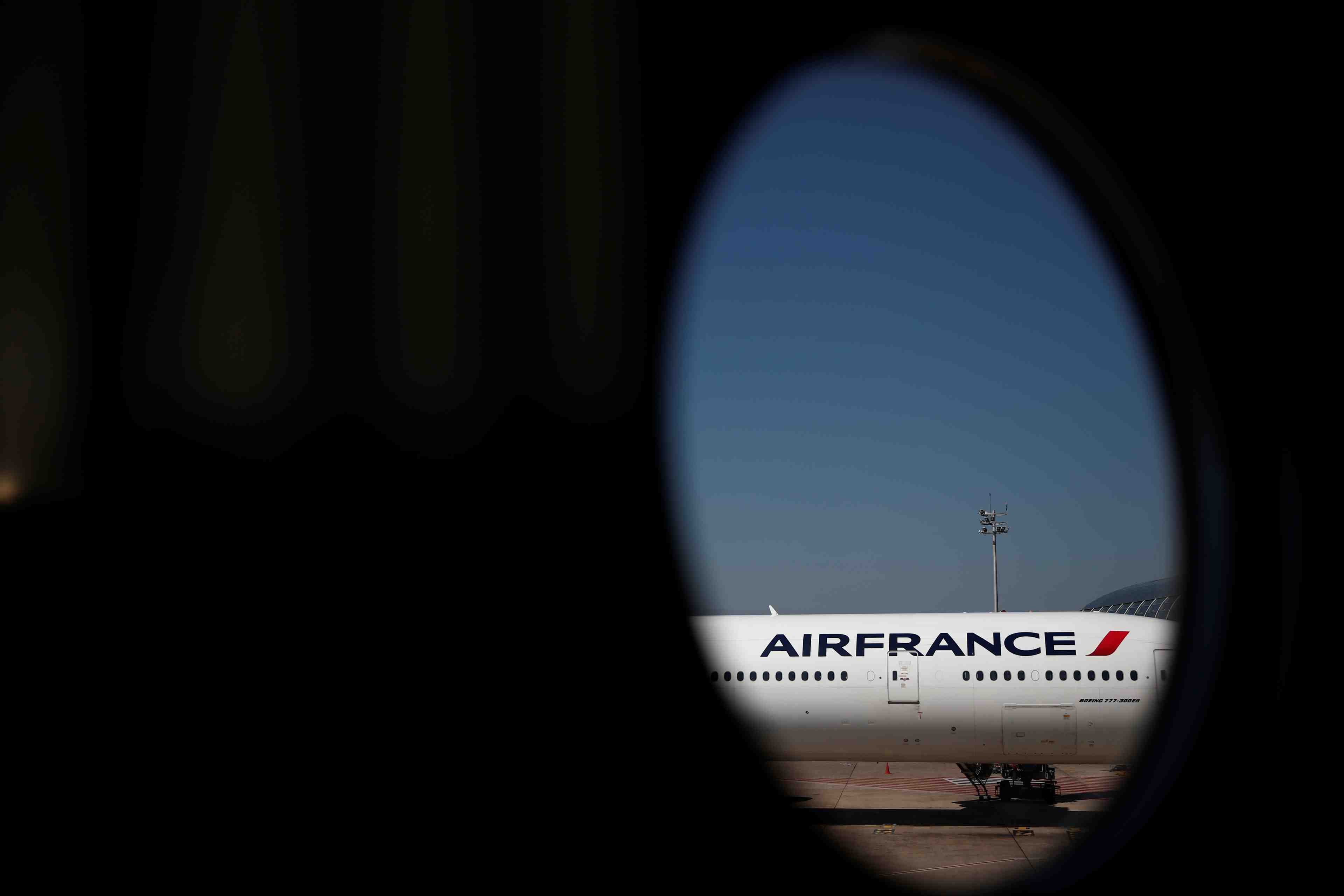 Coronavirus: la chine suspend pour deux semaines de plus les vols d'air france de paris vers shanghai