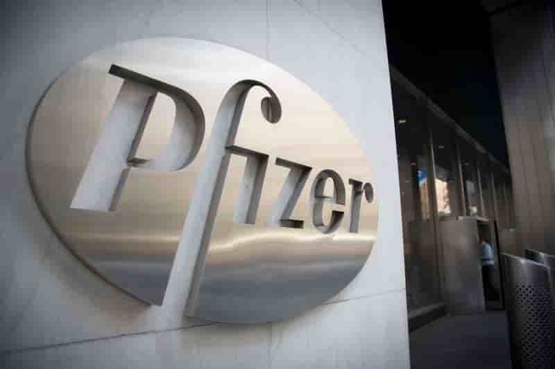 Pour Pfizer, la pression politique s'ajoute au rejet d'Astra