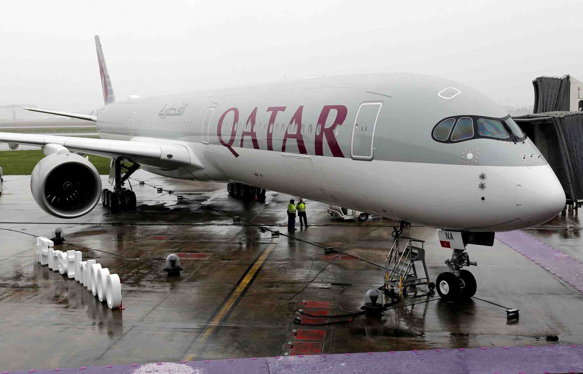 Qatar airways discute avec airbus et boeing d'un report de commandes, selon le south china morning post