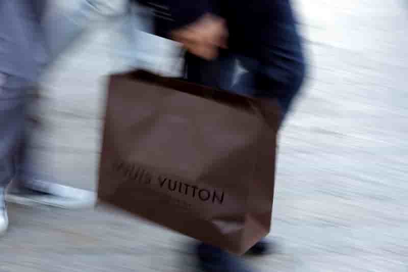Lvmh, plus forte hausse du cac 40 jeudi a la mi-seance