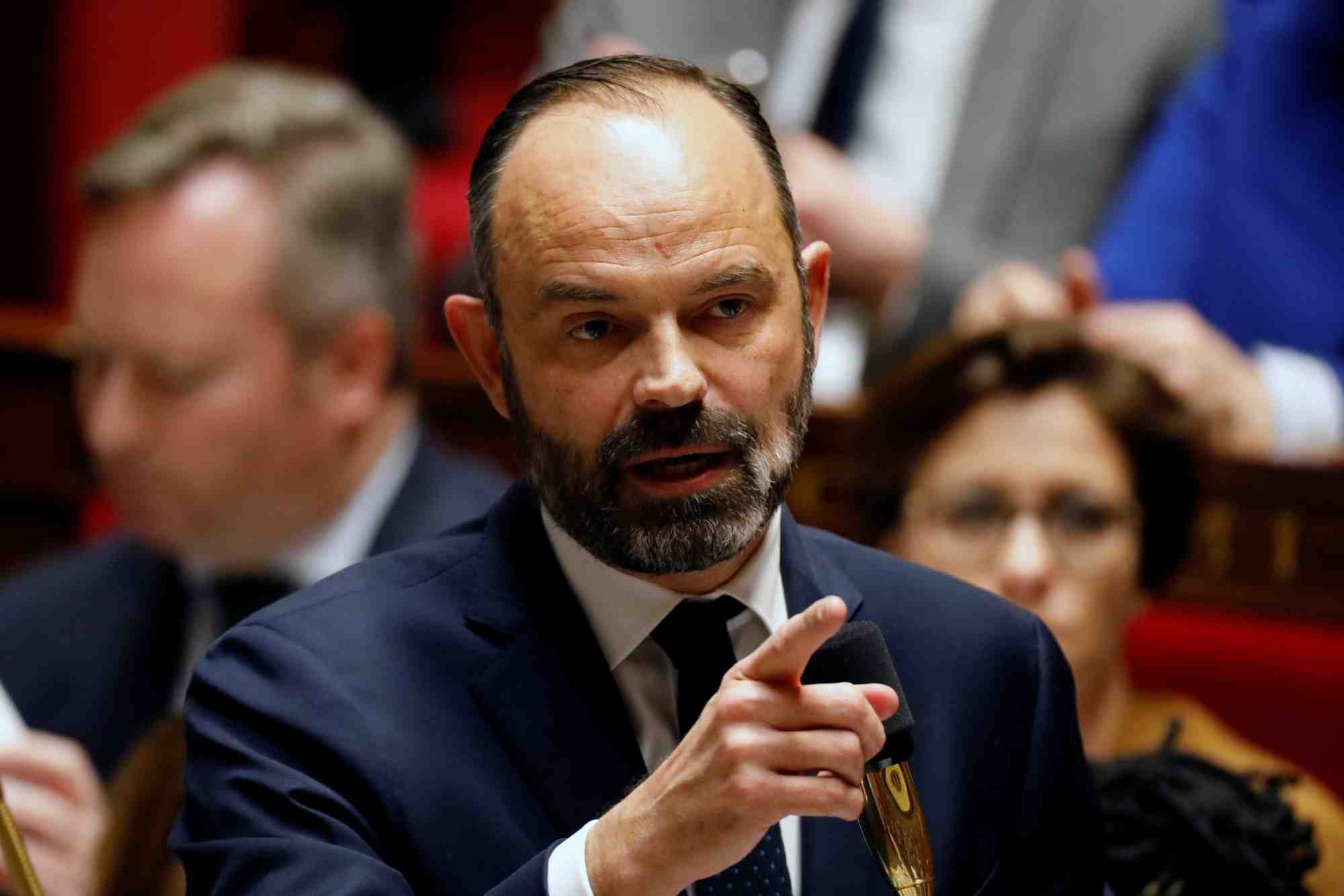 "Il vous appartiendra de le mettre en œuvre en application de ces trois principes", a écrit Edouard Philippe aux préfets.