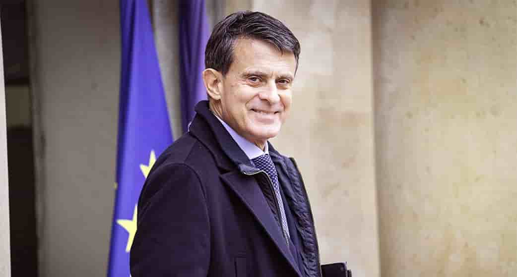 Manuel Valls, ministre des Outre-mer, se nomme comme le légataire et le
garant d’une identité française diverse où l'identité de la France est un patrimoine vivant.