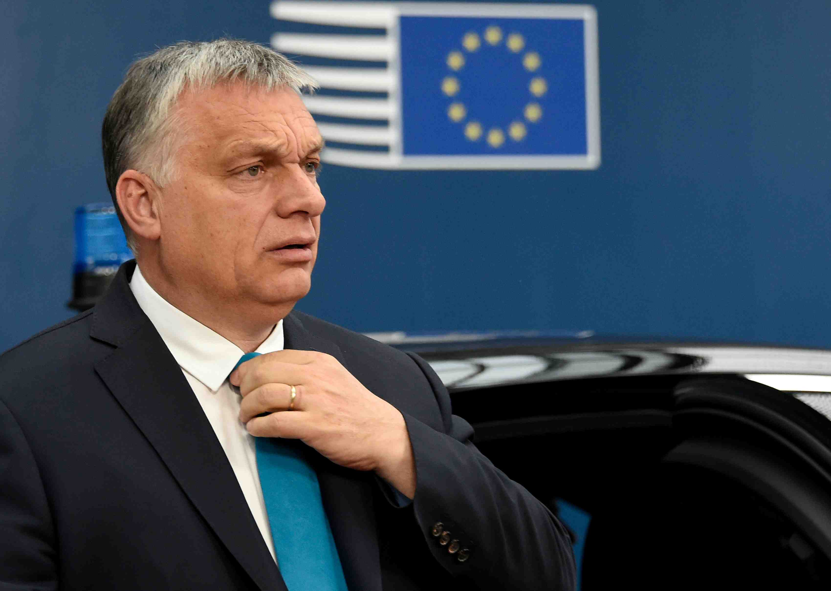 Orban conditionne son soutien au ppe