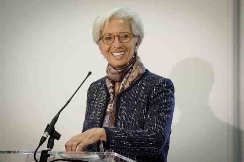 Christine lagarde reconduite a la tete du fmi