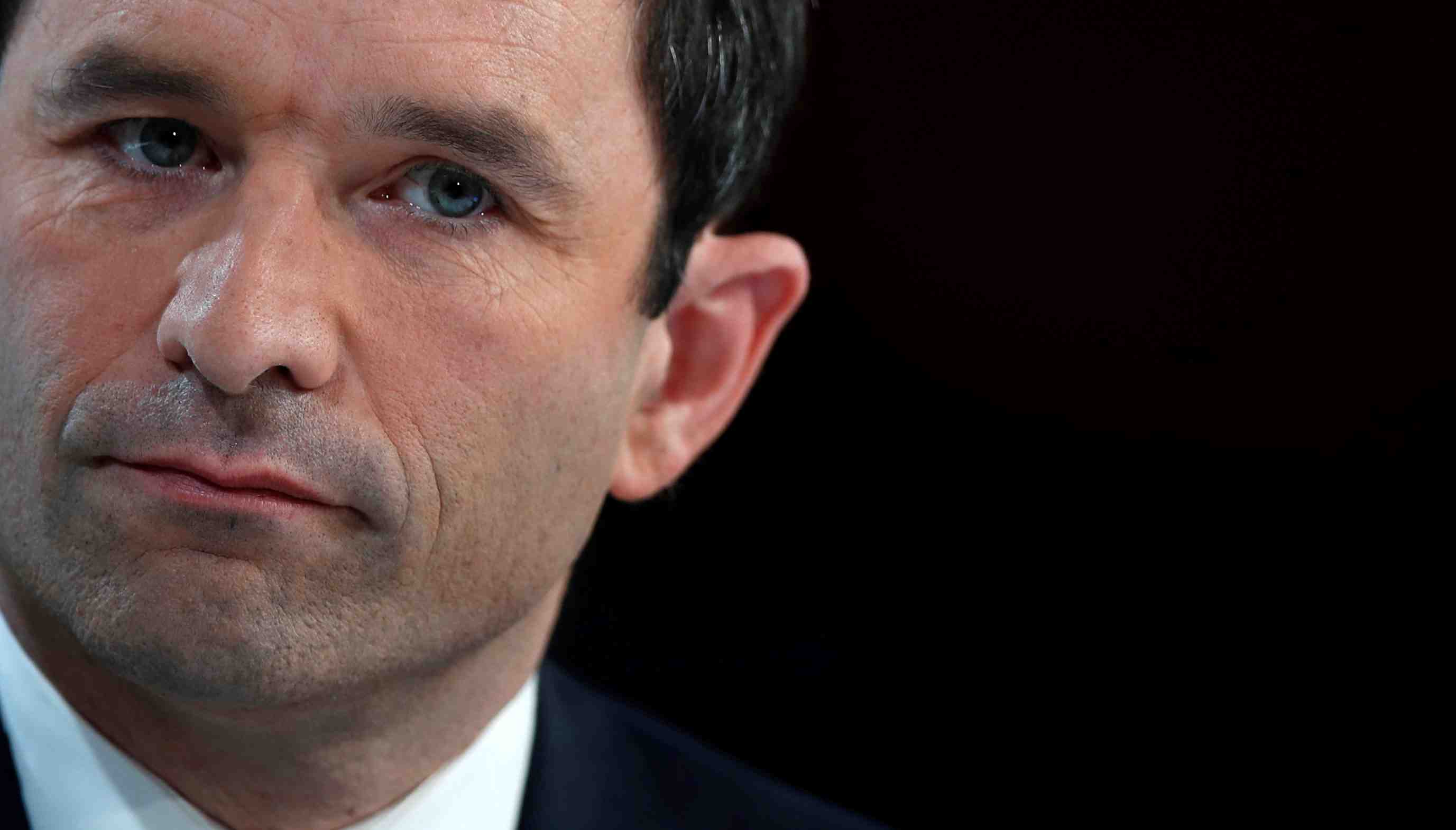 Hamon doit articuler esperance et credibilite, annonce cazeneuve