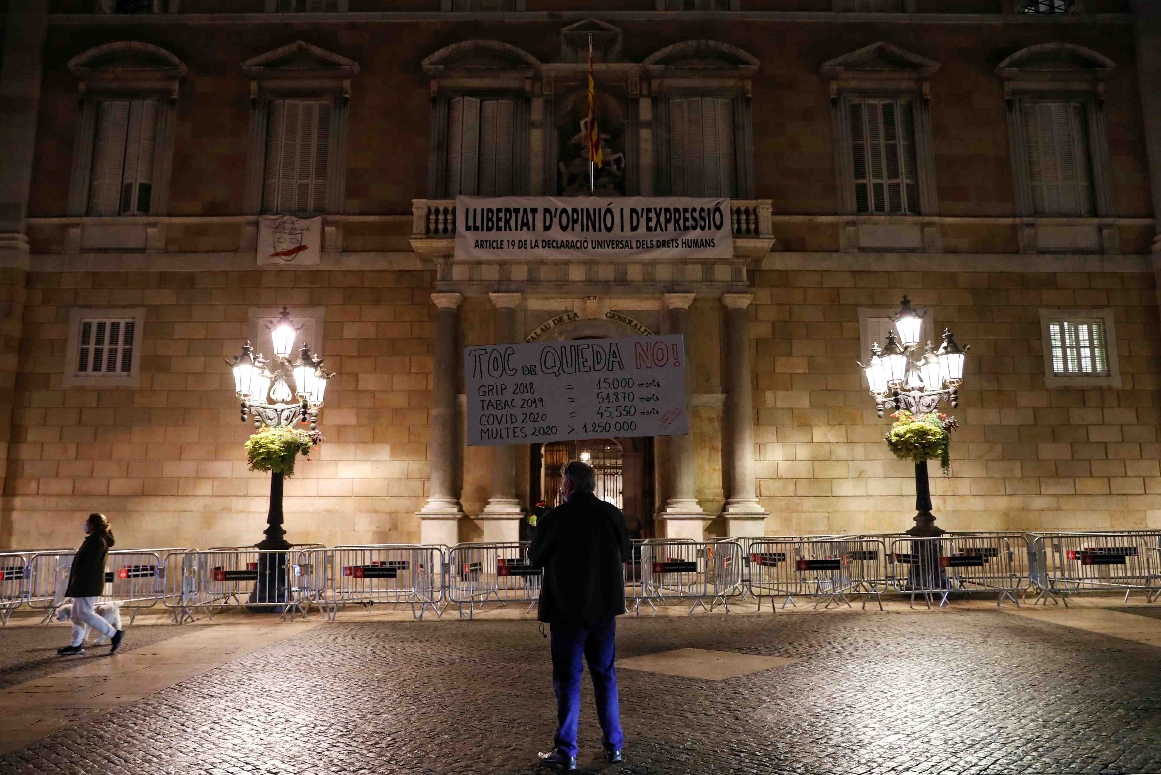 L'espagne revoit en hausse les chiffres de la mortalite liee au coronavirus