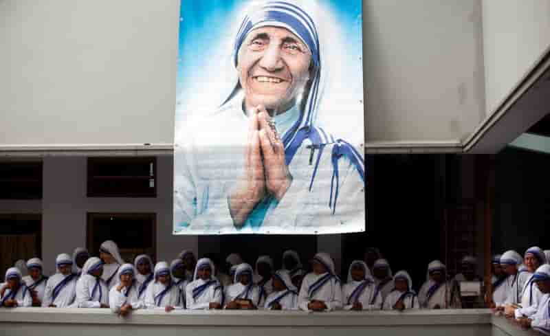 Mere teresa sera canonisee en 2016