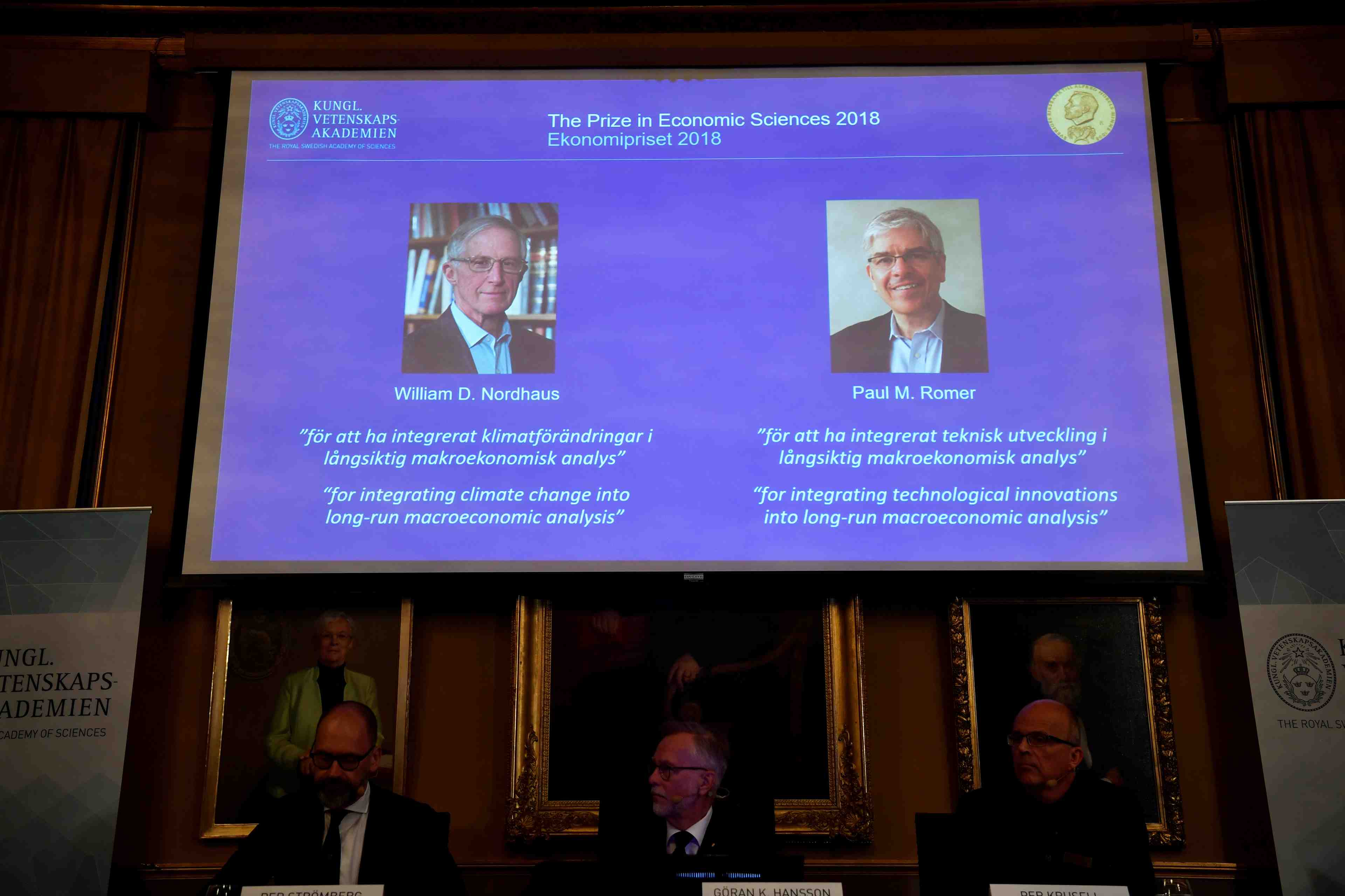 Le prix nobel d'economie decerne aux americains nordhaus et romer