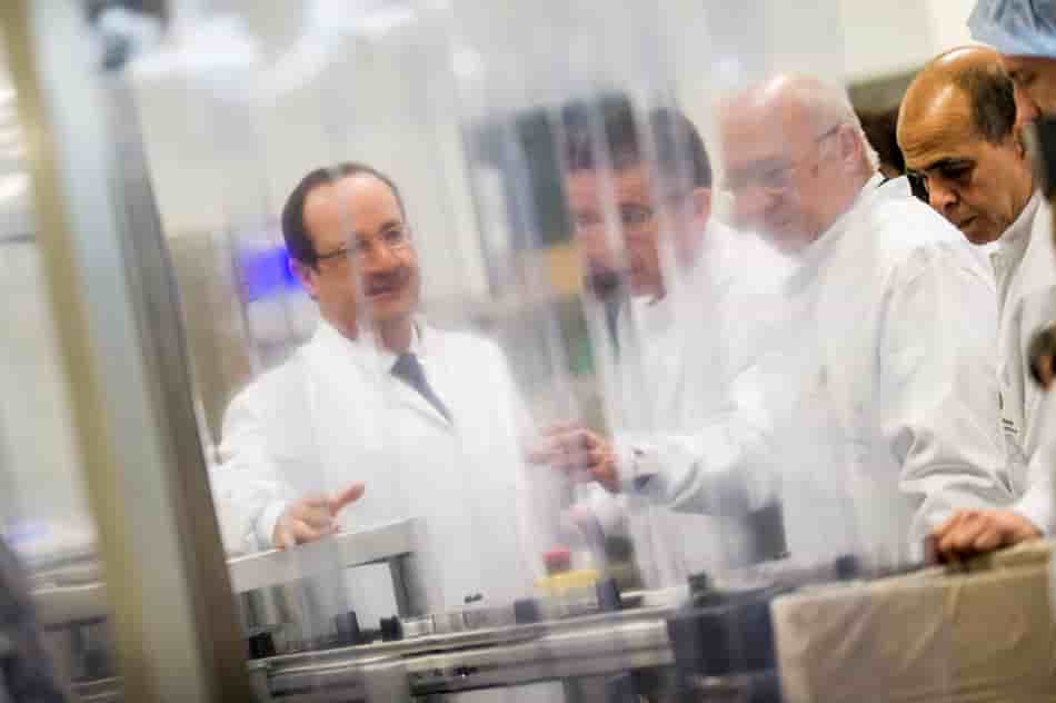 Visite présidentielle dans les Laboratoires Pierre Fabre