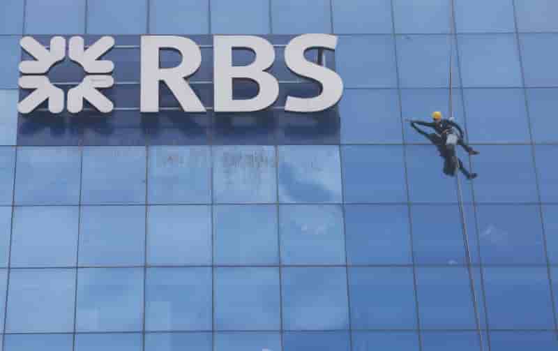 L'etat britannique va ceder une part d'environ 7,7% dans rbs