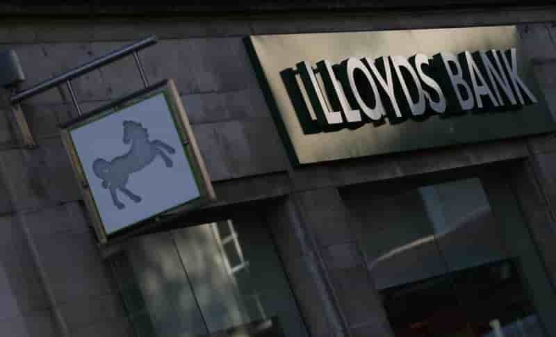 La part de londres dans lloyds ramenee a moins de 12%