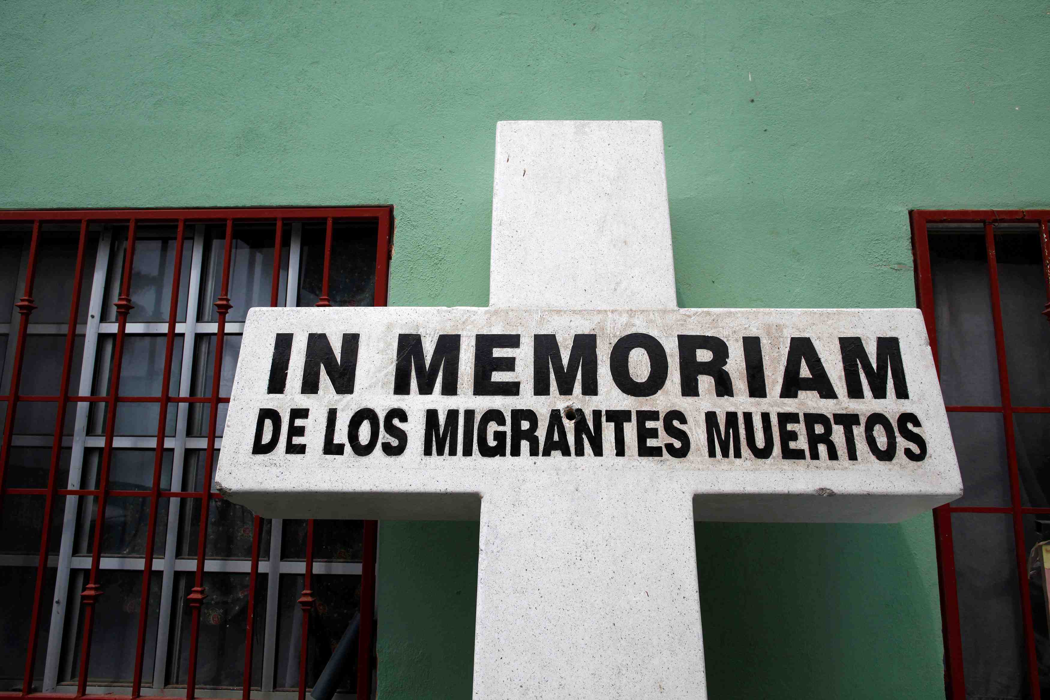 Hausse du nombre de migrants mourant a la frontiere sud des usa