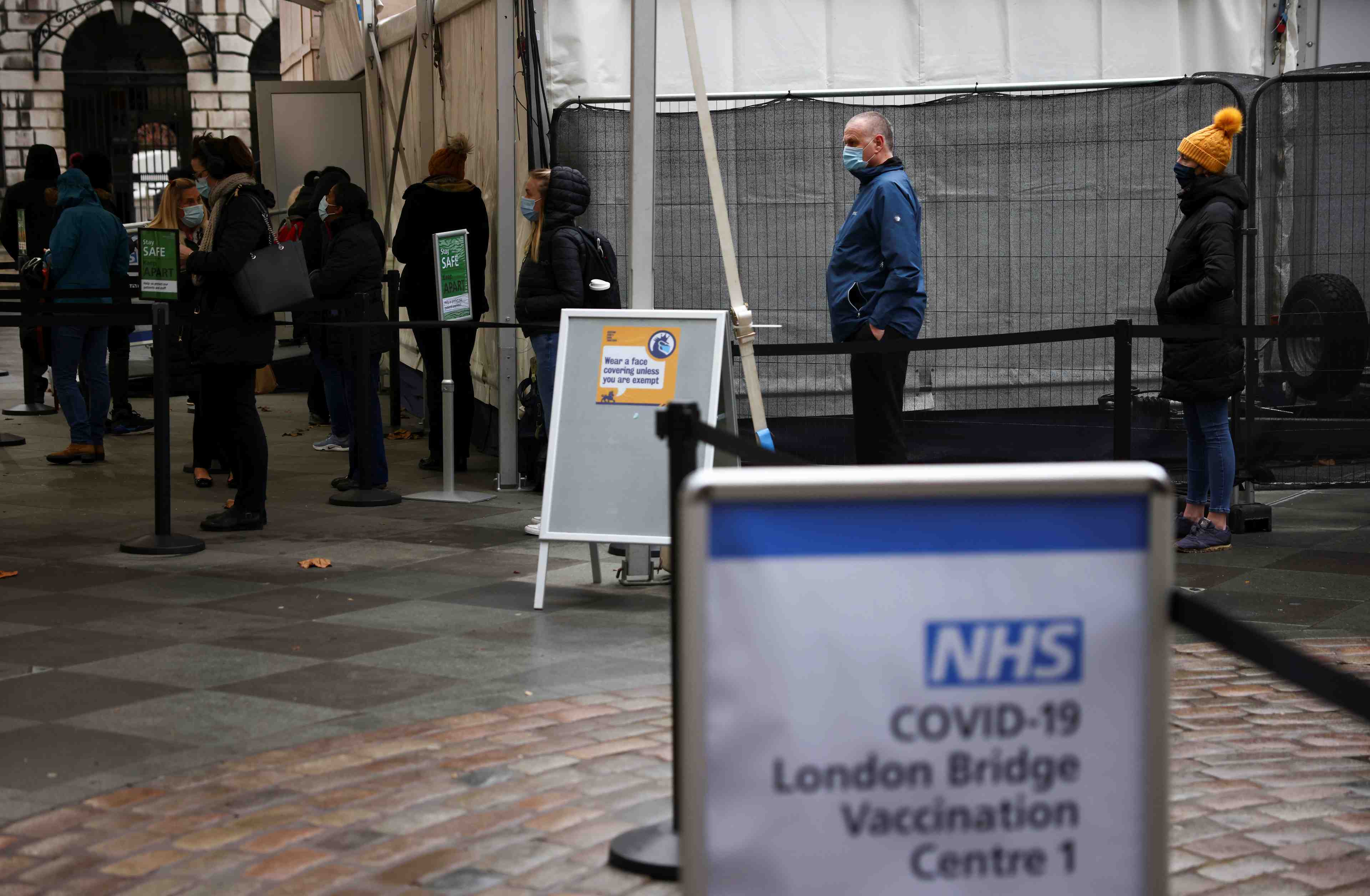 Grande bretagne: sept centres de vaccination pour intensifier la lutte contre le covid-19