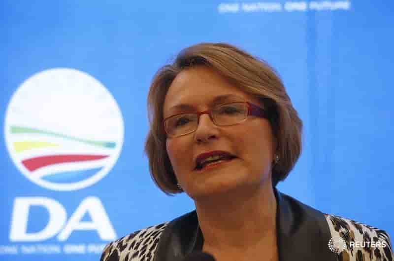 L'ex-chef de l'opposition sud-africaine suspendue pour un tweet