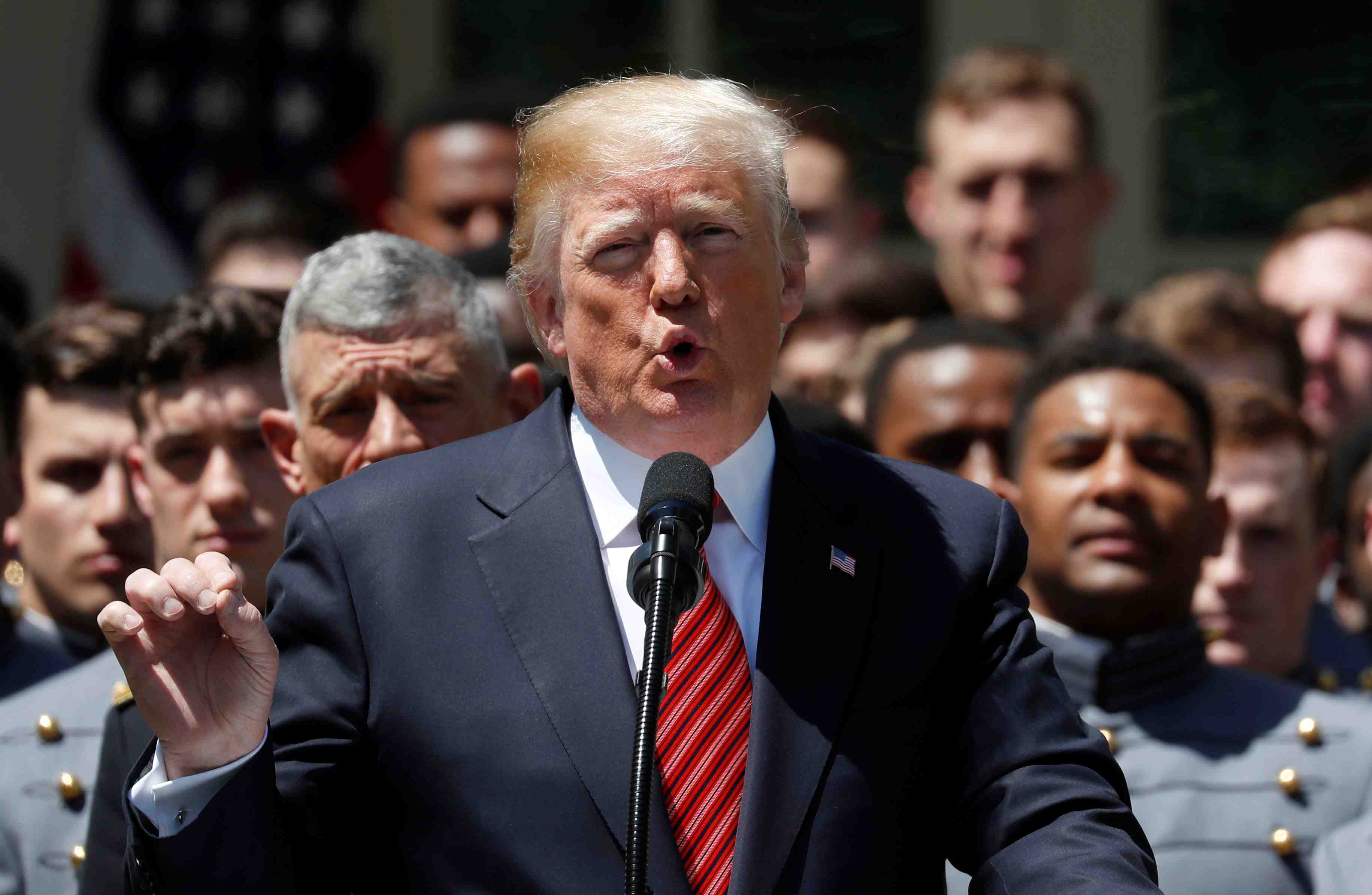 17 etats attaquent l'administration trump sur les normes des vehicules