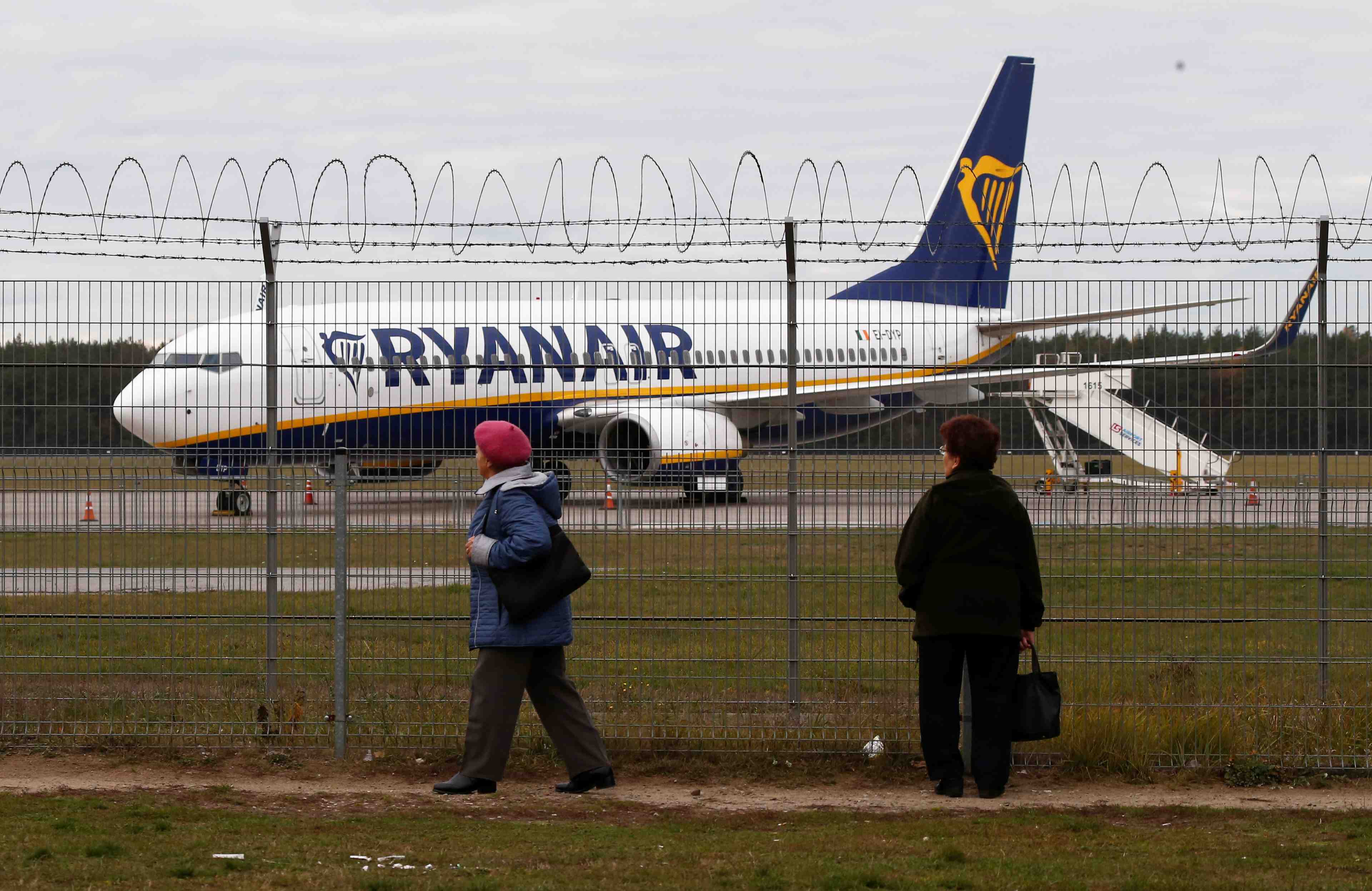 Ryanair abaisse a nouveau son objectif avec le recul des tarifs