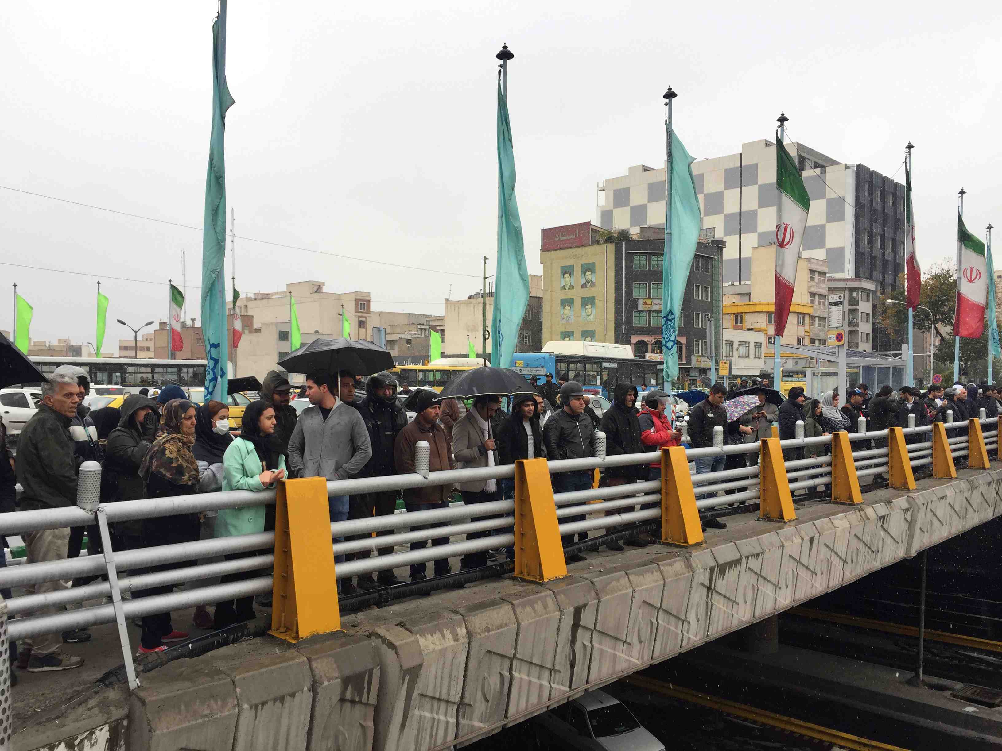 L'iran pourrait avoir tue un millier de manifestants, selon washington